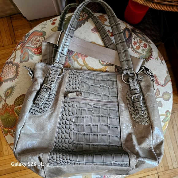 Soprano patent leather satchel with alligator embossed design. Dark taupe. - Picture 10 of 15